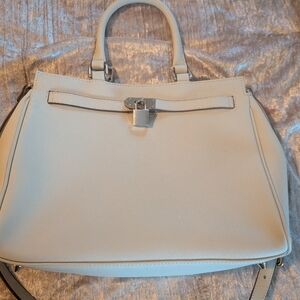 Letizia Purse Lock Cream VGC